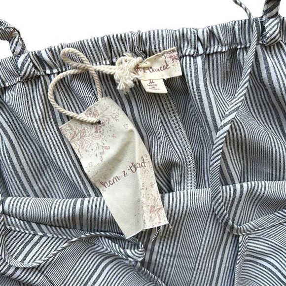 Hem & Thread Grey and White Striped Dress Ruffle Hem Size M NWT - Picture 3 of 6